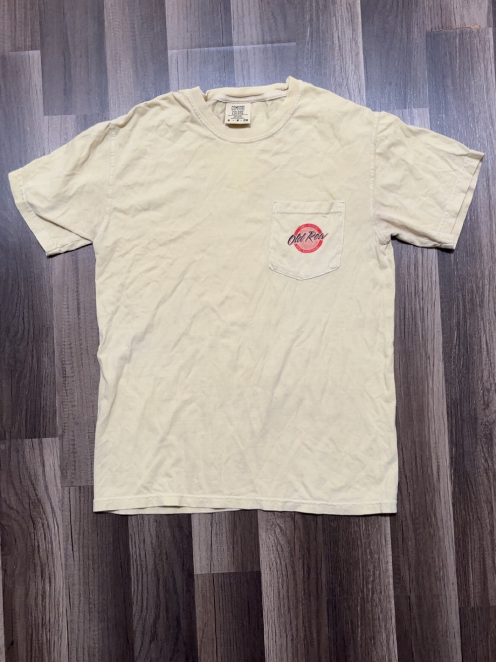 OLD ROW “Admit Nothing Deny Everything” Spicy Shot Mens Small Yellow Red Shirt